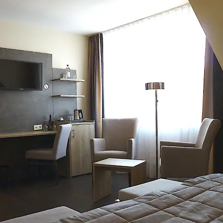 Jellentrup - Adults Only 3*